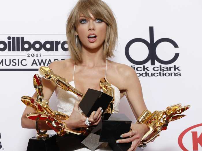 Taylor Swift won the night, here