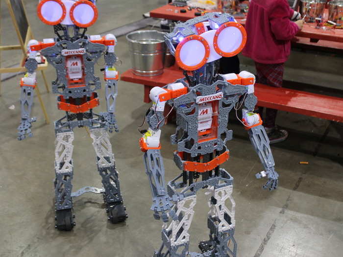 Their bigger brothers are the Meccanoid G15KS. They