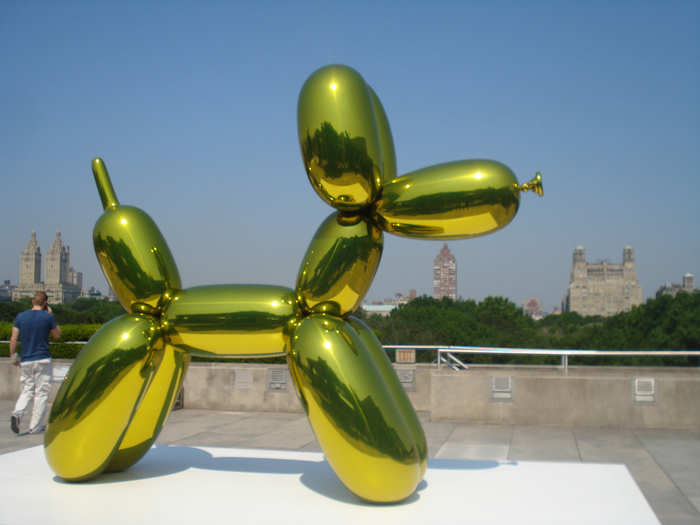 Mayer also keeps several mini Jeff Koons balloon dogs in her kitchen.