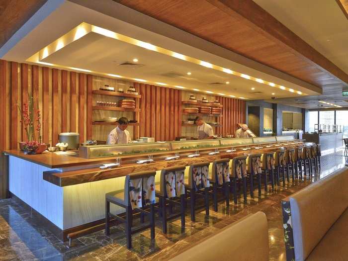 Nobu Manila dishes out Matsuhisa’s signature Michelin-starred meals. De Niro