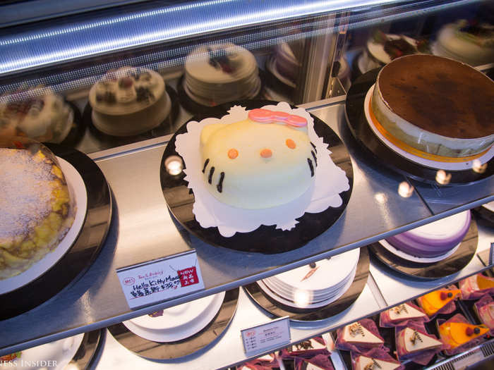 I passed one Chinese bakery after the next. This mousse cake depicting Hello Kitty, a Japanese pop culture icon, was super cute.