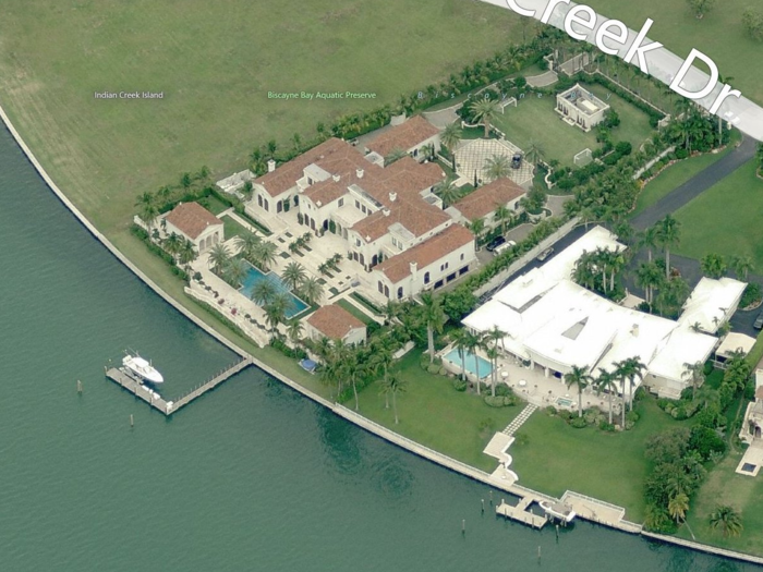 The home owned by South Florida development firm Taubco CEO Irwin Tauber is absolutely massive, at 24,716 square feet. It has 8 bedrooms and a tennis court, and the Taubers paid $7 million for it in 2003, according to The Miami Herald.