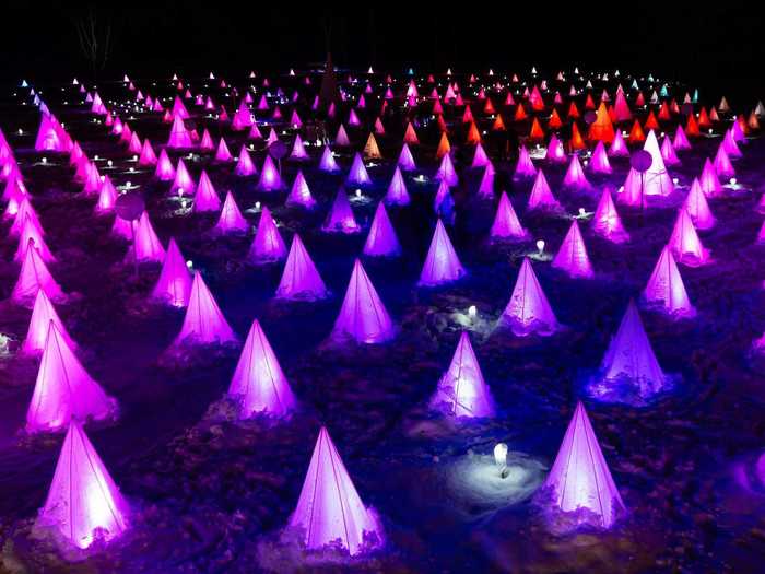 From January through March, the Otofuke Tokachigawa Swan Festival Sairinka at the Tokachigaoka Park features whimsical light displays.