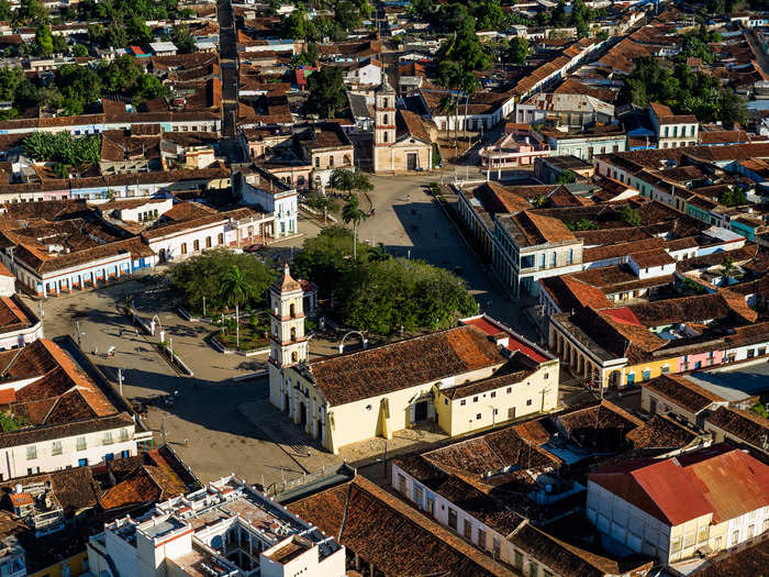 It took two years for Jovaisa to gain approval from the Cuban government to photograph the country aerially.