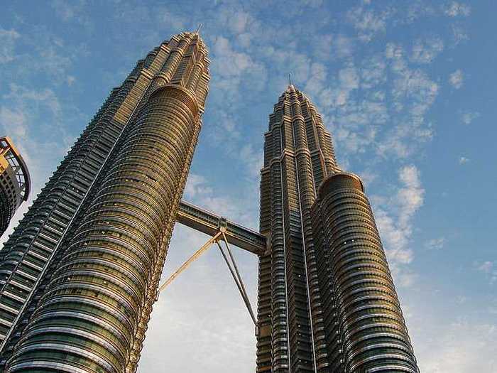 Petronas Towers (1997)