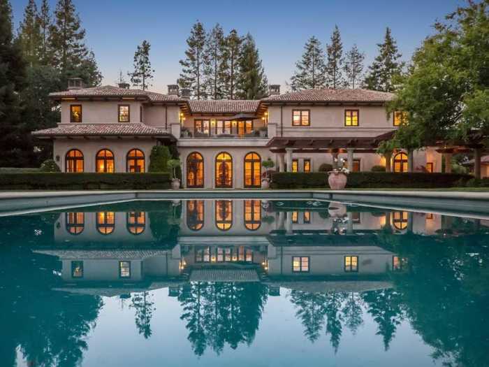 No California home is complete without a gorgeous pool, but this estate also has a putting green.