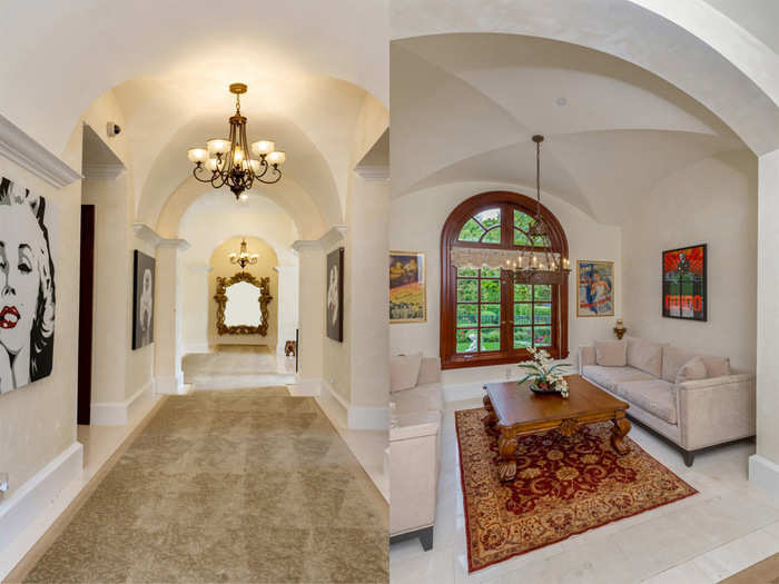 The corridor linking the multiple sitting rooms is domed.