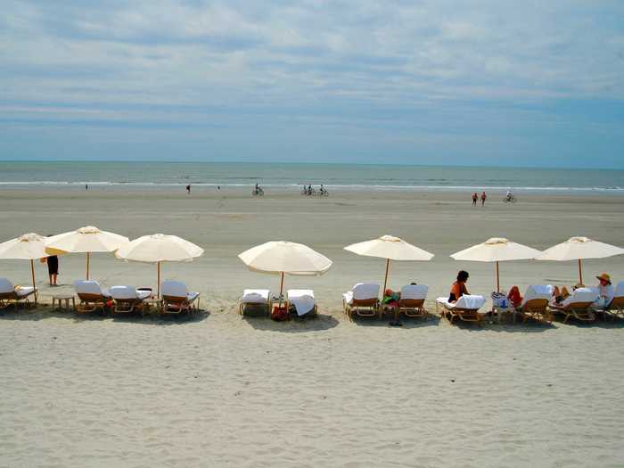 7. Beachwalker Park lies on the west end of South Carolina’s Kiawah Island and is the only beach accessible to the public on the island. Visitors can swim in the ocean while enjoying views of the Kiawah River.