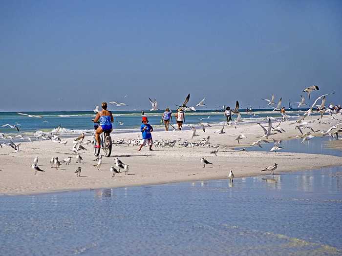 4. Siesta Beach on Florida’s Siesta Key has sand that’s almost pure quartz, so it’s no wonder the beach has been recognized for having some of the whitest and finest sand in the world.