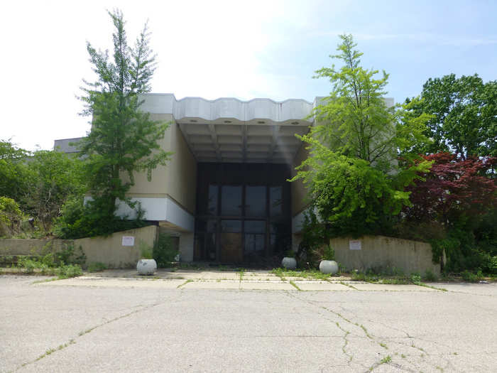 This is the Randall Park Mall in Cleveland. It was ultimately torn down in the end of 2014.