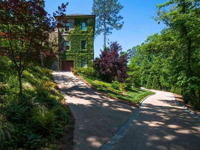 A guard house and a presidential-level security system ensures 24-hour safety across the mansion and guest home.