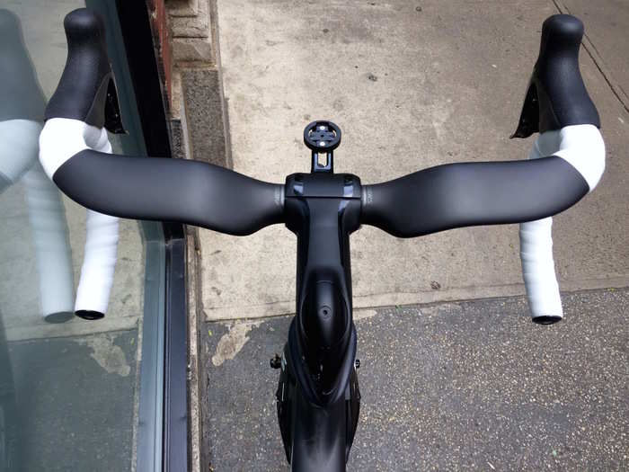 A view of the cockpit and the Aerofly ViAS handlebar from the rider