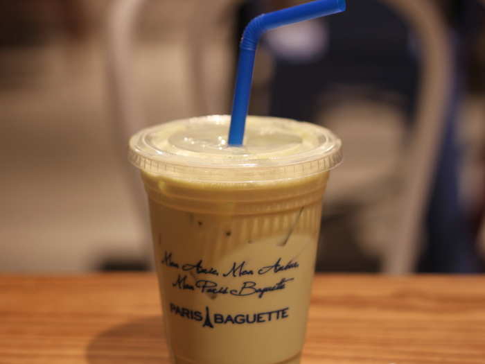 Finally, it was time to try mass matcha, or what Chan calls "bottom-tier" matcha. I went to Paris Baguette, a rapidly growing Korean-owned, French-inspired bakery and café.