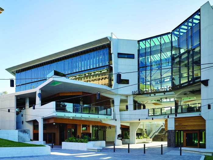 The University of Queensland Oral Health Centre by Cox Rayner Architects (Brisbane, Queensland)