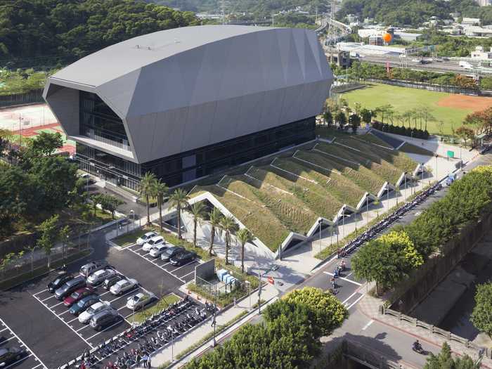 Zhonghe Community Sports Center by Q-Lab (New Taipei City, Taiwan)