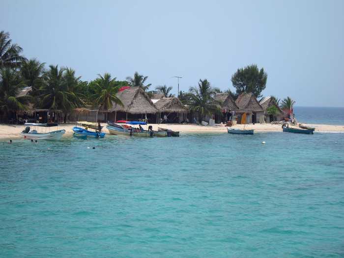 Cayos Cochinos is a group of two small islands located 19 miles northeast of La Ceiba in Honduras. Far from the more crowded beaches of Roatán, travelers appreciate the tranquility of the area.