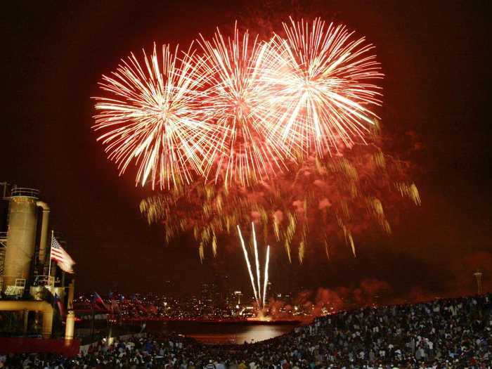 SEATTLE: This 21-minute spectacular over Lake Union costs upwards of $300,000 and features more than 10,000 individual effects.