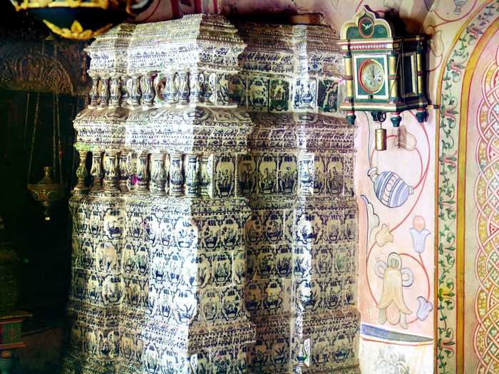 Rostov, an old Russian town northeast of Moscow, stood as the capital of Kyivan princes who moved into Russia. The photograph here shows the intricacies of a ceramic porcelain stove, photographed in the Prince’s Palace in 1911.