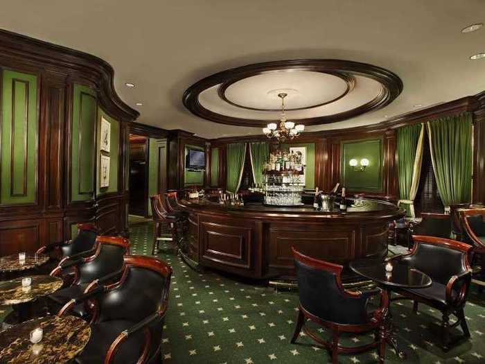 Round Robin Bar at the Willard Intercontinental (Washington, DC)