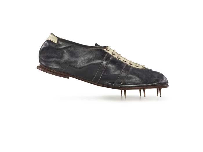 5. Gebru¨dder Dassler Schuhfabrik Modell Waitzer, 1936