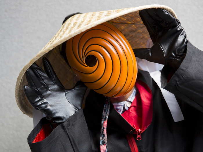 This fan wins points for creativity as he poses as Manga character Tobi.