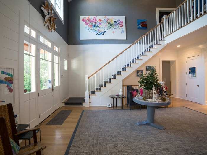 Foyer by Elissa Grayner Interior Design