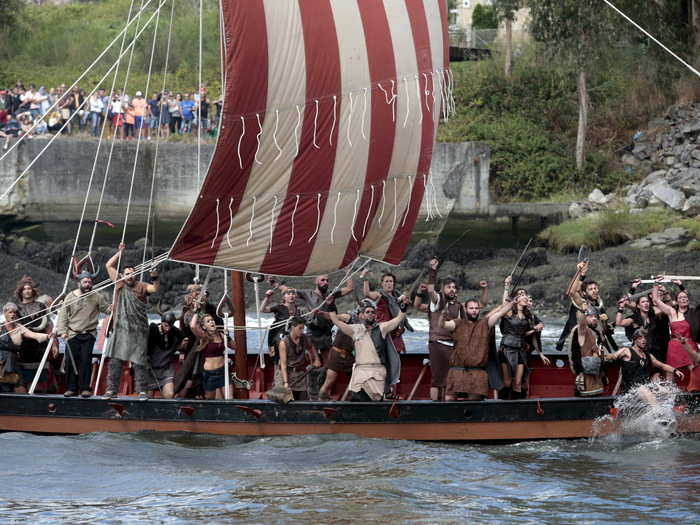 The festival includes a replica of an 11th century Danish Viking ship made by young people in Catoria with help from National Museum of Roskilde and experts in Catoria