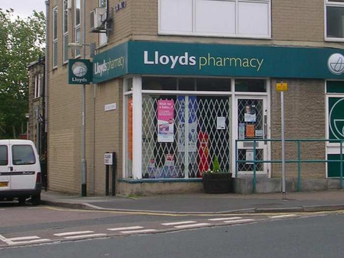 4. (joint) LloydsPharmacy — £9 per hour — the pharmacy outfit, owned by Celesio, is one of the biggest pharmaceutical chains in the UK, and it beats all the others for hourly pay.