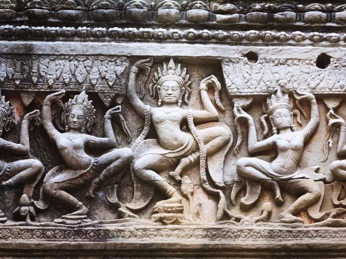 Angkor Wat features more than 3,000 carvings of asparas — female spirits — supposedly with 37 different hairdos.