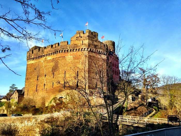 2. Germany’s Castle Hotel Auf Schoenburg in Obserwesel, has housed family members of the Dukes of Schönburg for years. Burned down by French soldiers in 1689, it was later renovated and restored as a 24-room hotel overlooking the Rhine River.