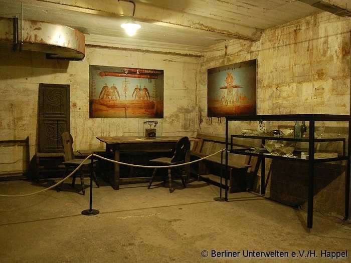The bunker has been immaculately preserved by Berliner Unterwelten. A group of more than 350 history enthusiasts from all walks of life. They research and document Berlin