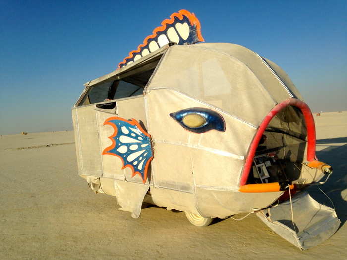 This fish car was creative.