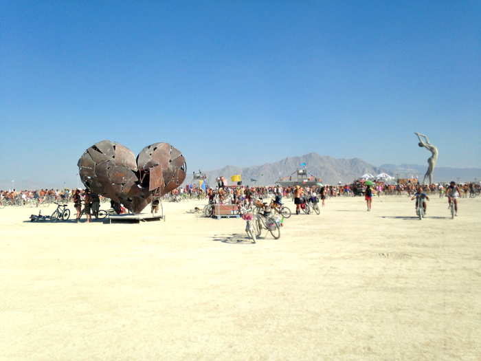 Here is the woman sculpture from afar during the daylight.