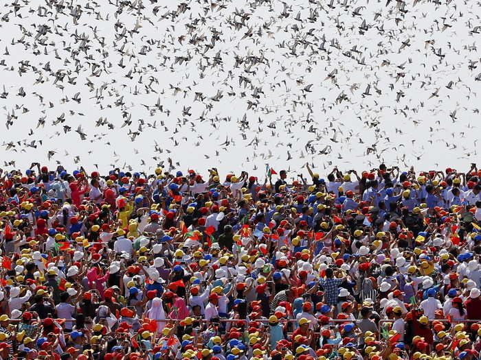 At the end of the parade, thousands of doves were released, emphasizing China