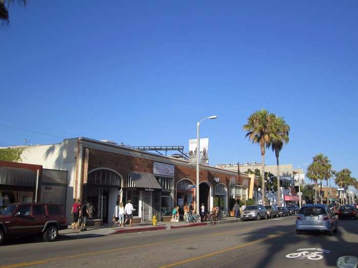 Explore the cluster of home-grown artisan shops, custom antique shops, vintage clothing stores, and restaurants of Abbot Kinney.