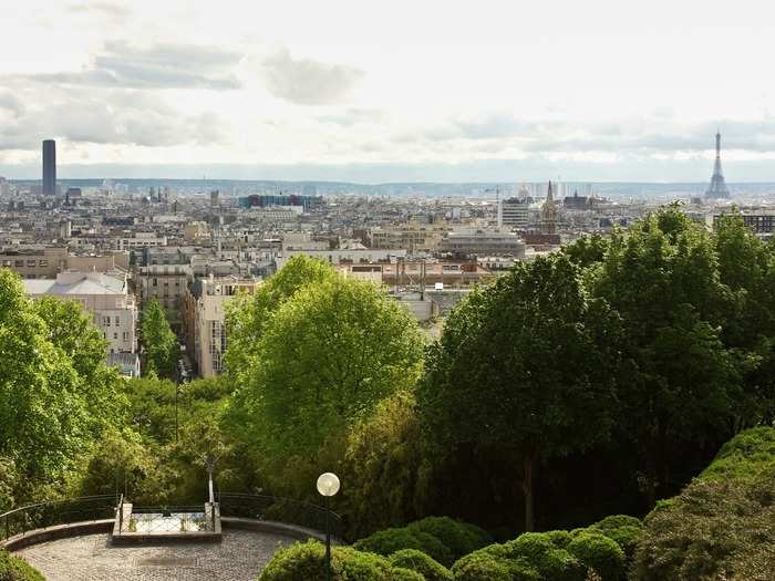 When tourists think of Paris, they usually think of the Eiffel Tower for breathtaking views. But those looking for a little less crowded of an experience should try Parc de Belleville, Paris