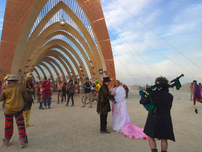 Outside, I witnessed a wedding take place, complete with bagpipes. On Sunday, the temple was burned to the ground like many of the other art pieces.