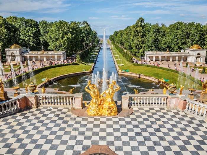 Empress Elizabeth commissioned the same architect who worked on Catherine Palace to the Grand Palace and the result is stunning and elegant. The bright yellow and white palace is a little more understated but is surrounded by gorgeous fountains and gardens.