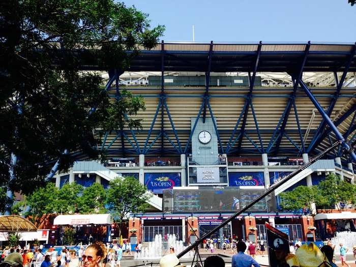 The US Open invited those who came for the free admission to watch the night matches on the big screen — you needed to have bought Arthur Ashe tickets to enter the stadium, but there are various TVs throughout the grounds screening live matches.