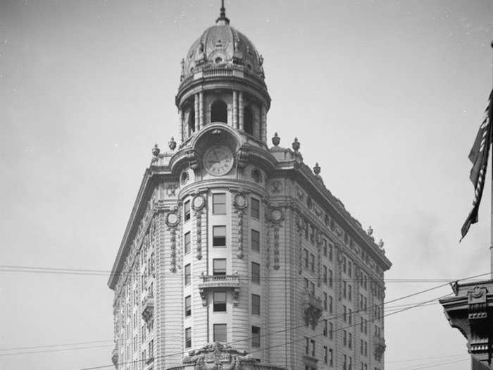 The Wabash Pittsburgh Terminal was a railroad station that opened in 1904 and had eleven floors. It was announced in 1953 that the terminal would be demolished to make way for the Gateway Center complex.