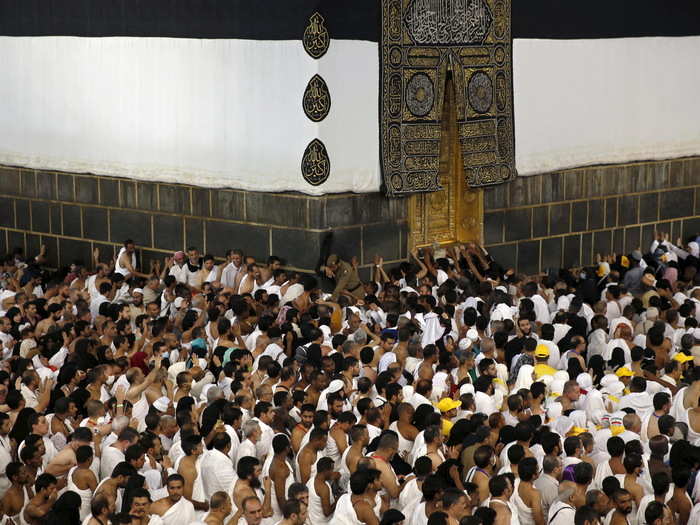 There are some rules that pilgrims follow. They must all wear plain white sheets as a sign of unity, they aren