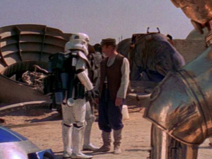 He then was the one who left the cantina to tell a sand trooper standing outside what he witnessed.