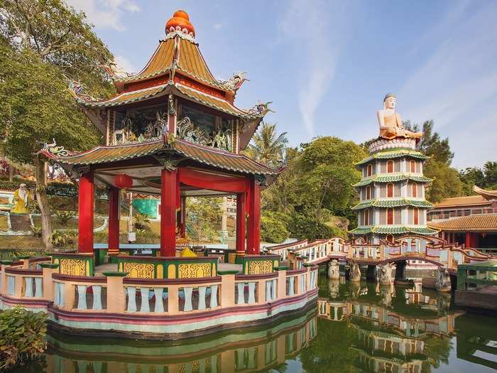 Haw Par Villa, located on Pasir Panjang Road, is a free park with more than 1,000 statues and intricate dioramas that vividly depict Chinese folk tales, beliefs, and legends.