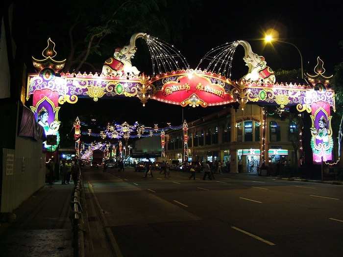 They also recommend Little India, located near Chinatown, thanks to its hole-in-the-wall restaurants that offer authentic Indian cuisine, bountiful food markets, temples, and vibrant festivals that take place throughout the year.