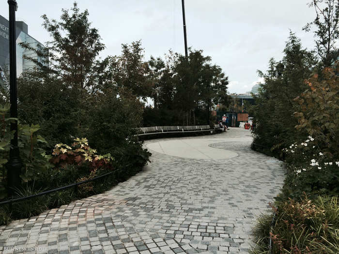 Both entrances are surrounded by Hudson Yards Park, which has winding walkways and freeform gardens.