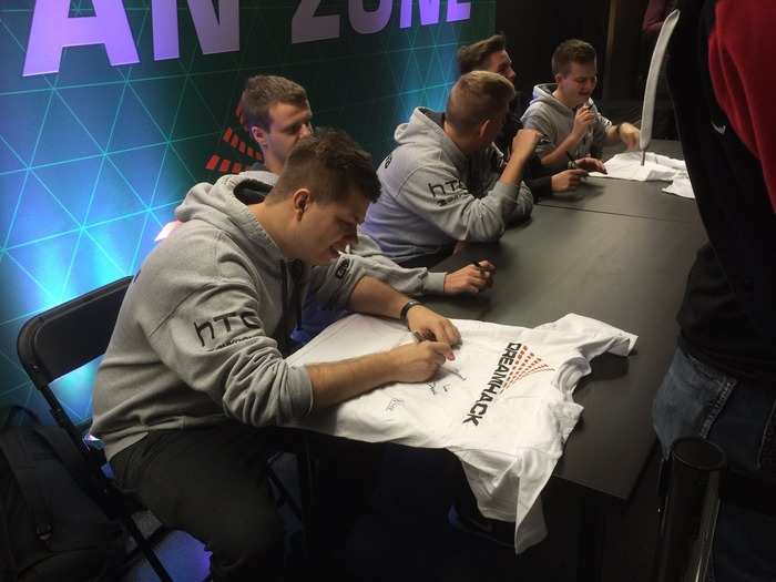 The team players are also treated like rock stars. Fans usually buy white t-shirts from the event vendor to get signed by the players.