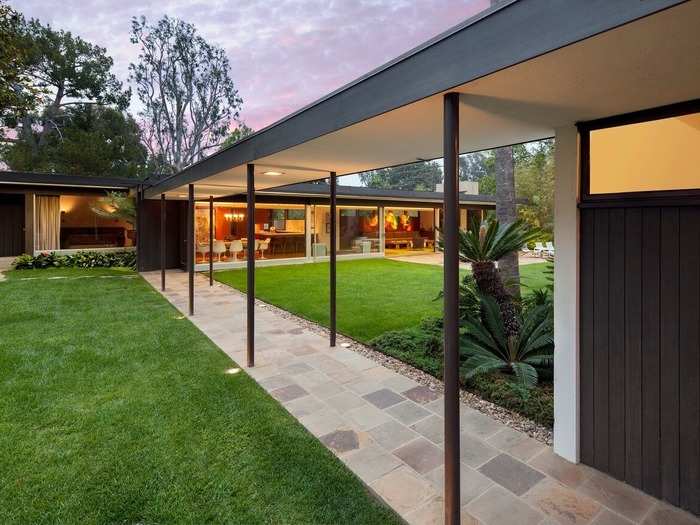 The residence’s original design included two bedrooms, but as the Bailey family grew, Neutra designed additional bedrooms that were connected to the main house through a walkway.