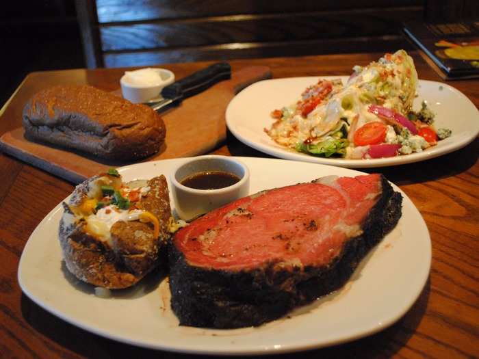 4. Outback Steakhouse: Herb Roasted Prime Rib (2,400 calories)