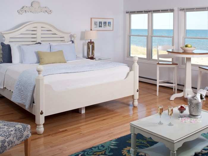 Huron House Bed and Breakfast sits right on Huron Beach in Oscoda, Michigan, and offers beautiful views of the beach, as well as sunsets and sunrises. Rooms come with king size beds, fireplaces, decks, and personal hot tubs and Jacuzzi.