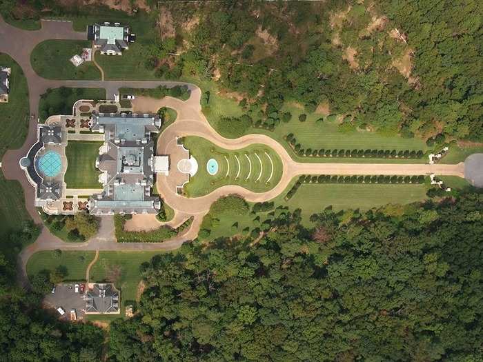 House says the driveway was inspired by Andrew Jackson